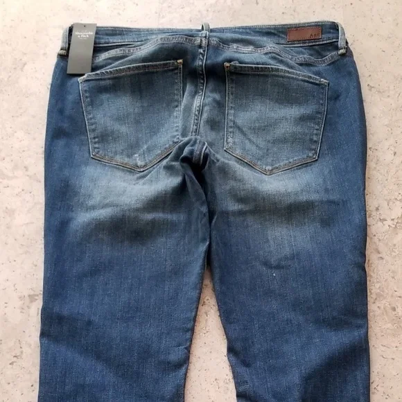 Abercrombie & Fitch Low Rise Super Skinny Jeans!! - Picture 6 of 8